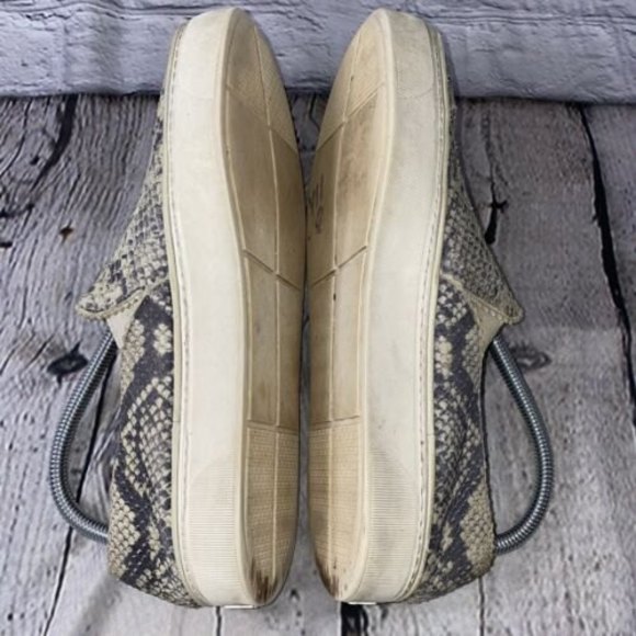 Stuart Weitzman Nuggets Snake Print Slip-ons Women's Size 9M Gray $186 - Picture 5 of 9